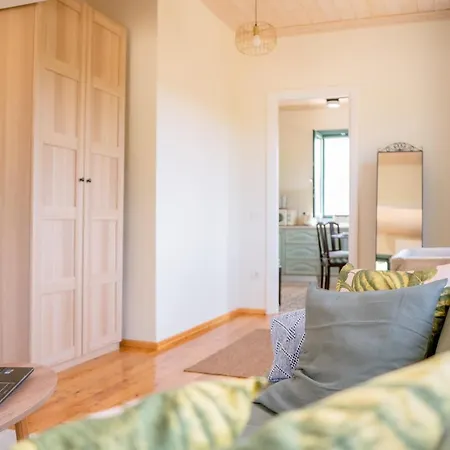 Abuelita Nyaraló Antipata