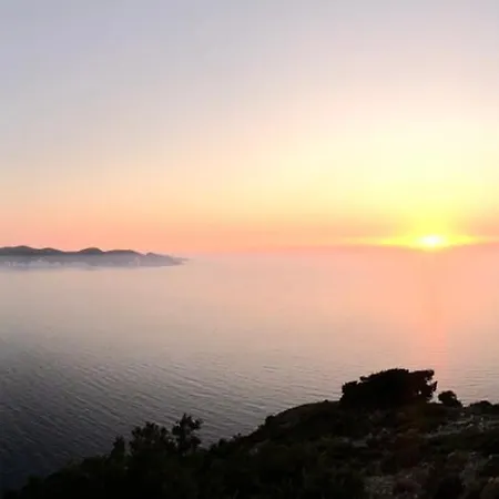 Abuelita Nyaraló Antipata