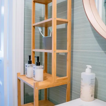 Abuelita Nyaraló Antipata