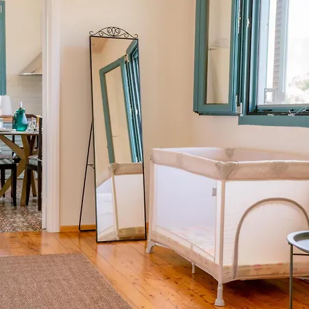 Abuelita Tatil Evi Antipata (Erisos)